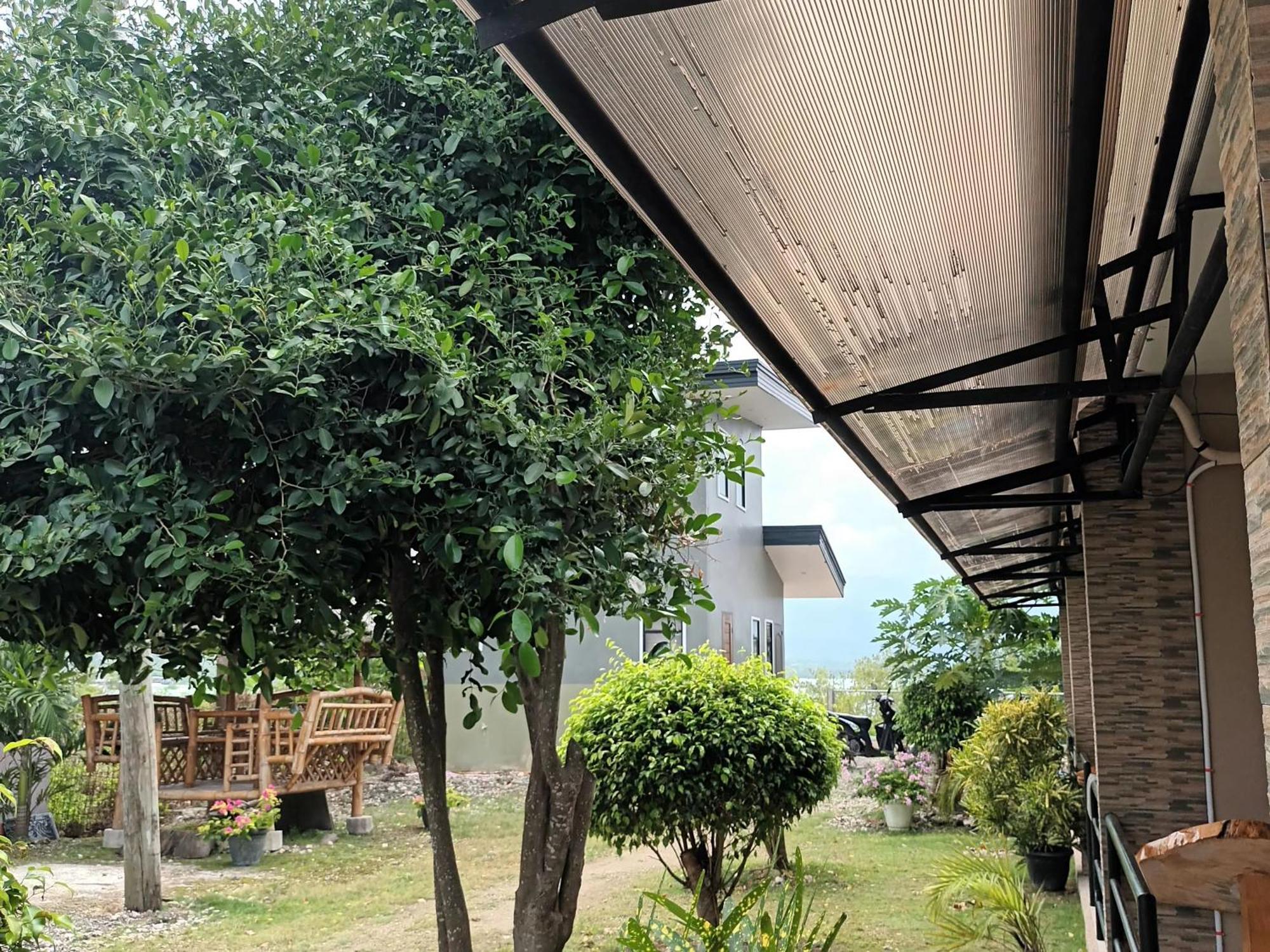 Grae’s Apartelle Moalboal Exterior foto