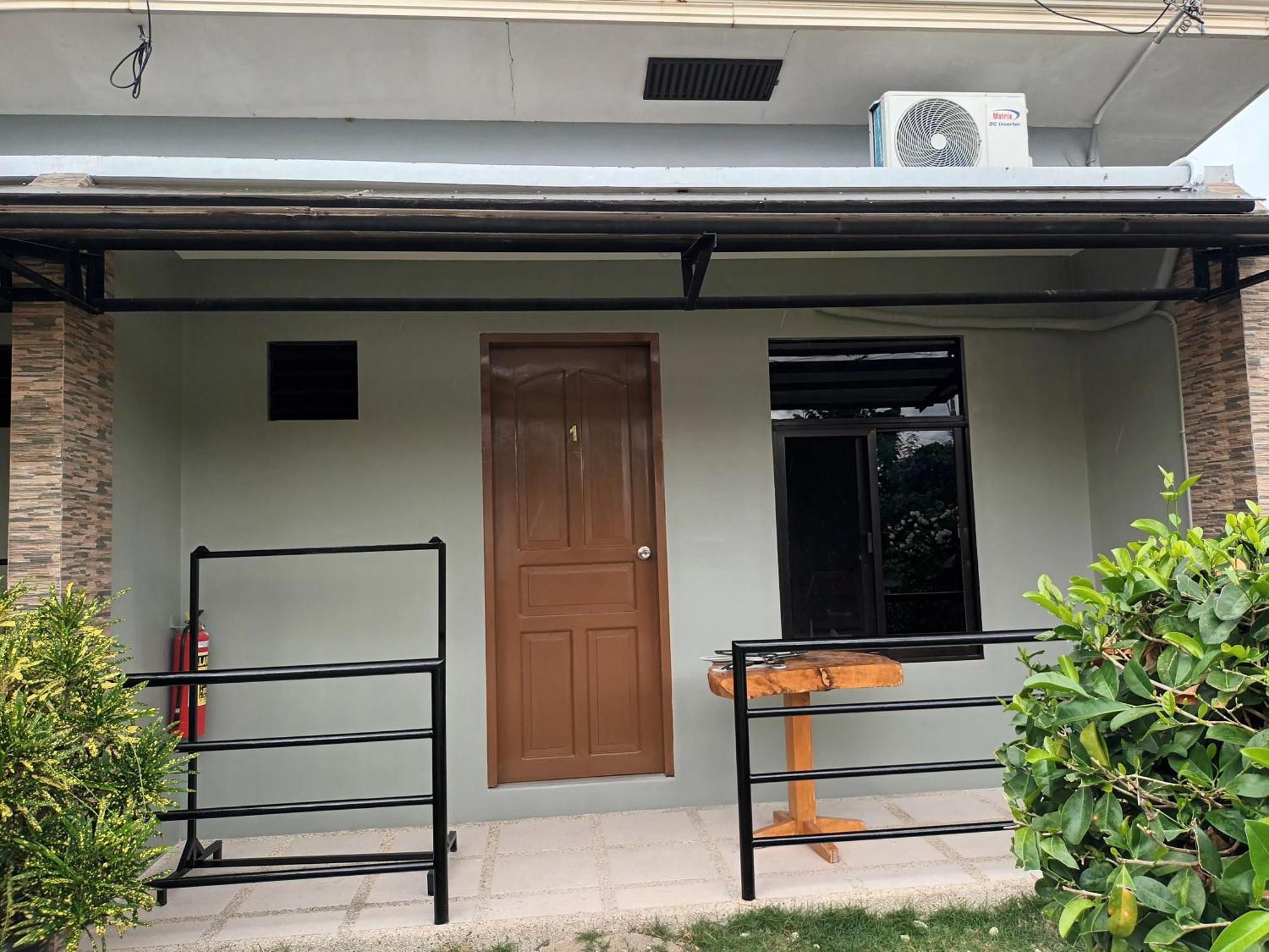 Grae’s Apartelle Moalboal Exterior foto