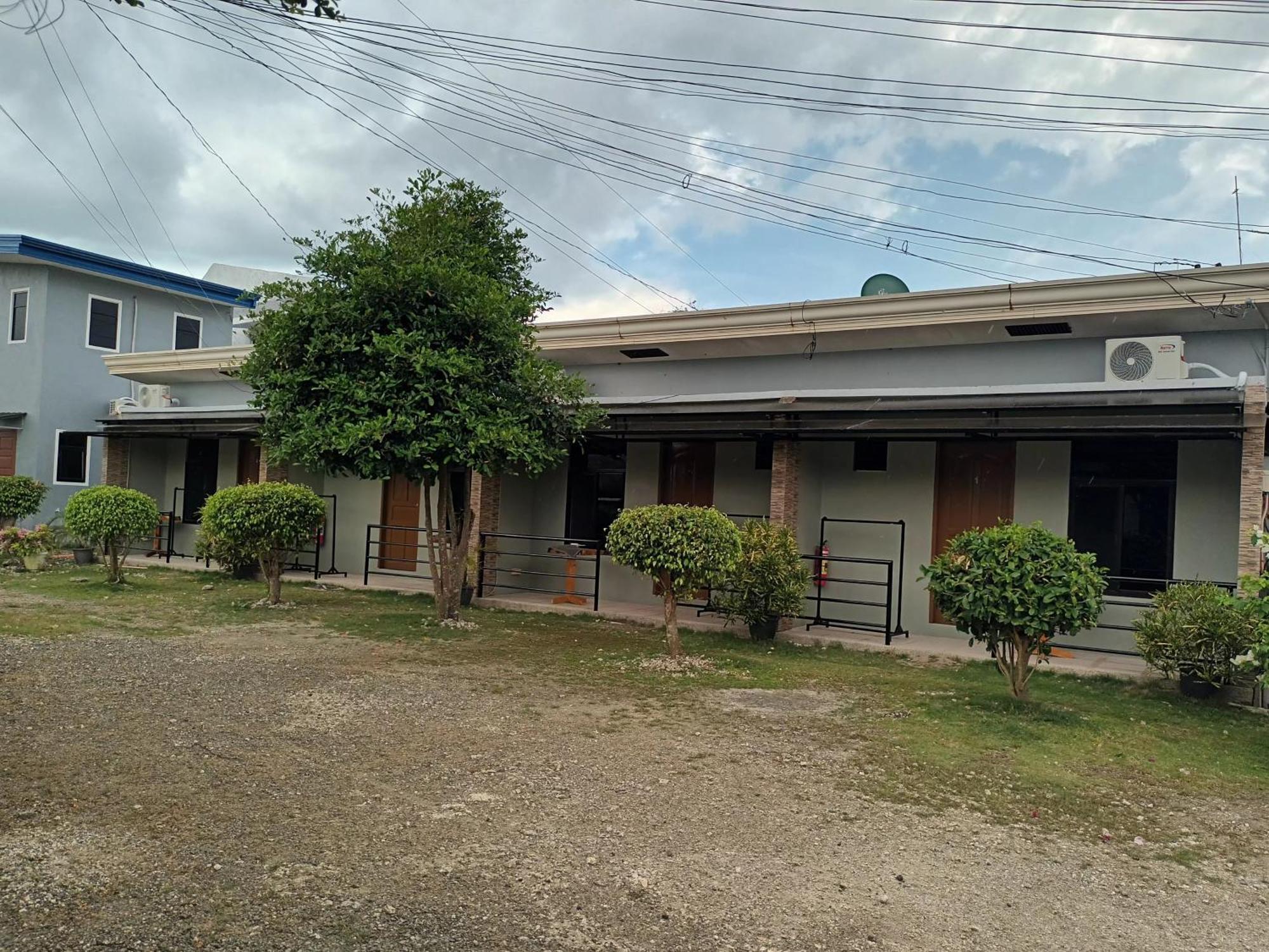 Grae’s Apartelle Moalboal Exterior foto